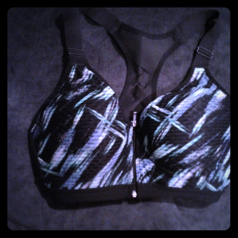 34DDD Victoria's Secret Sports Bra